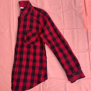 Long sleeved casual shirt